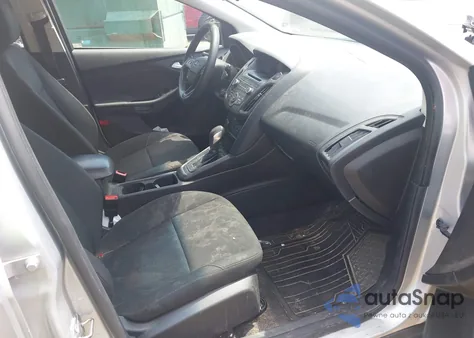 2017 Ford Focus Se z USA, uszkodzony, nr VIN 1FADP3K28HL274494